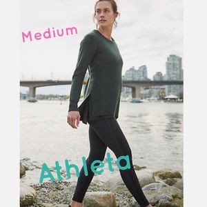 Athleta Medium Faux-suede panels on front with perfect stretch